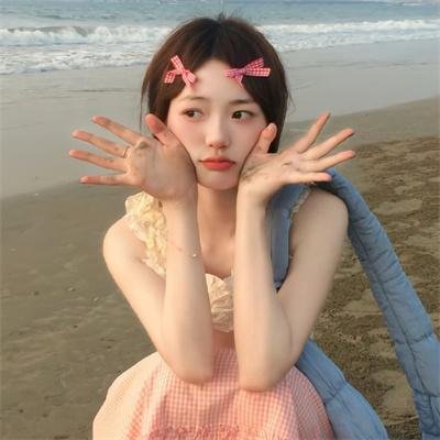 蜘蛛网中的女孩
